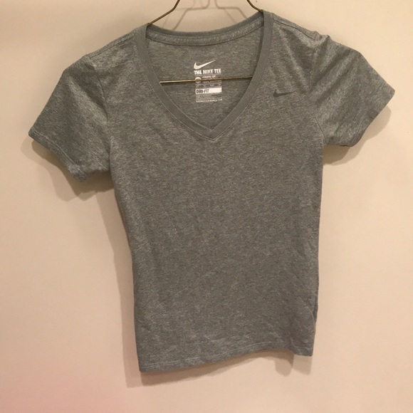 mens nike vneck tshirt